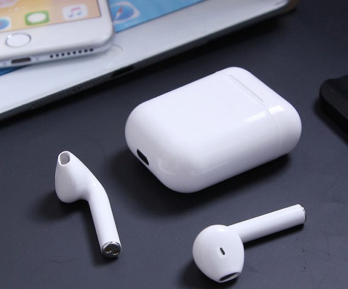 Как синхронизировать наушники AirPods между собой