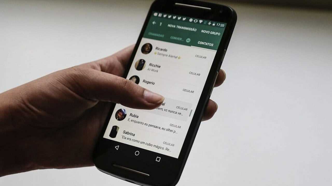 Как удалить контакт в WhatsApp на смартфонах Android